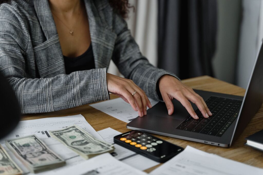 Comparing high-yield savings options