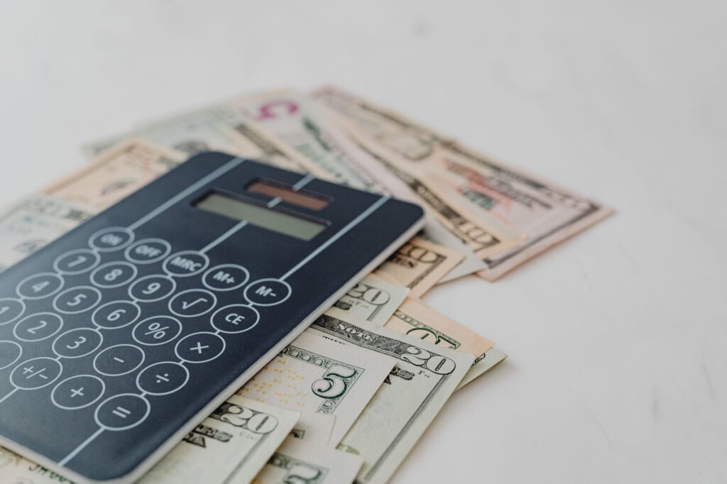 A budget and calculator used to plan fast debt payoff