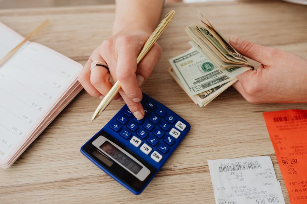 Planning a budget to escape the paycheck-to-paycheck cycle