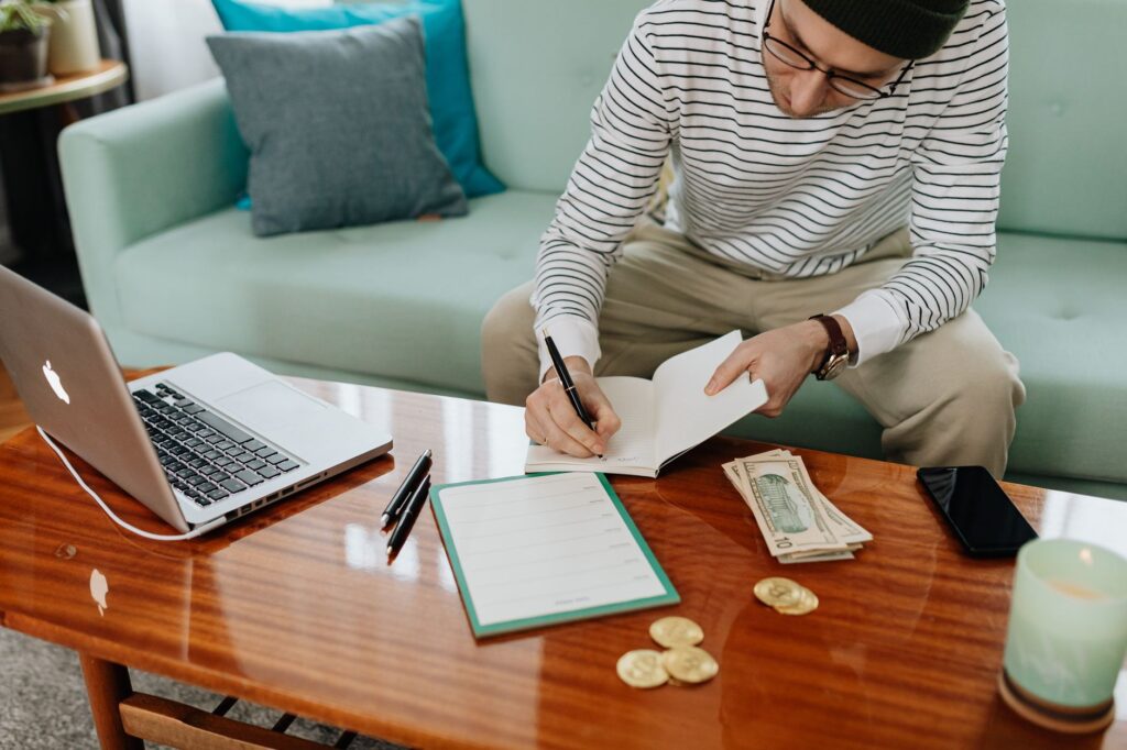 A personal finance book and notebook for a beginner