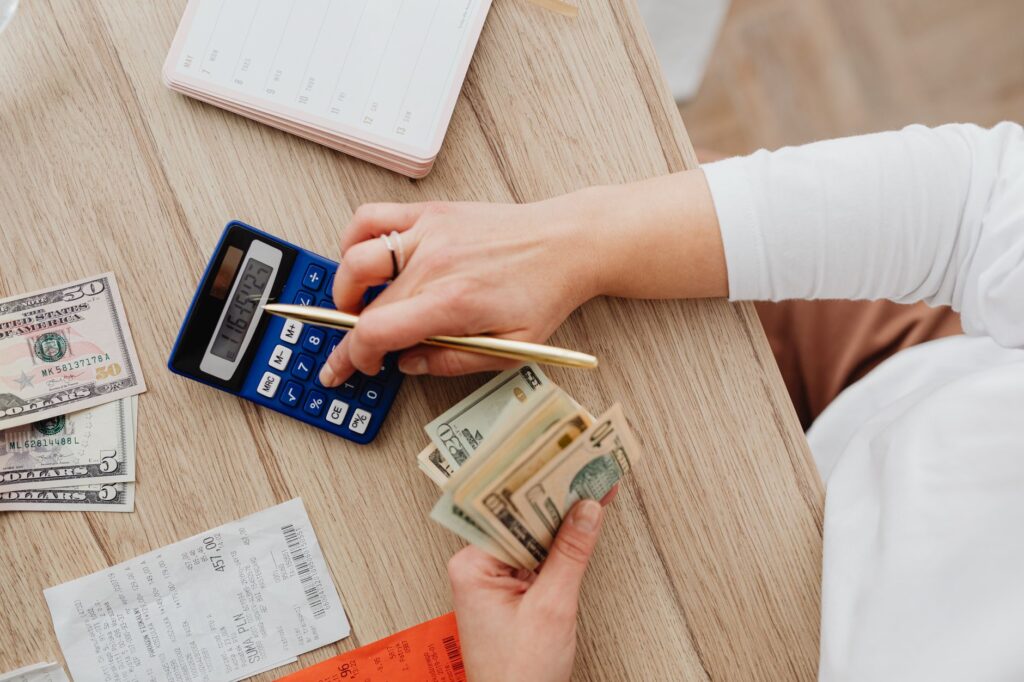Calculating monthly essential expenses