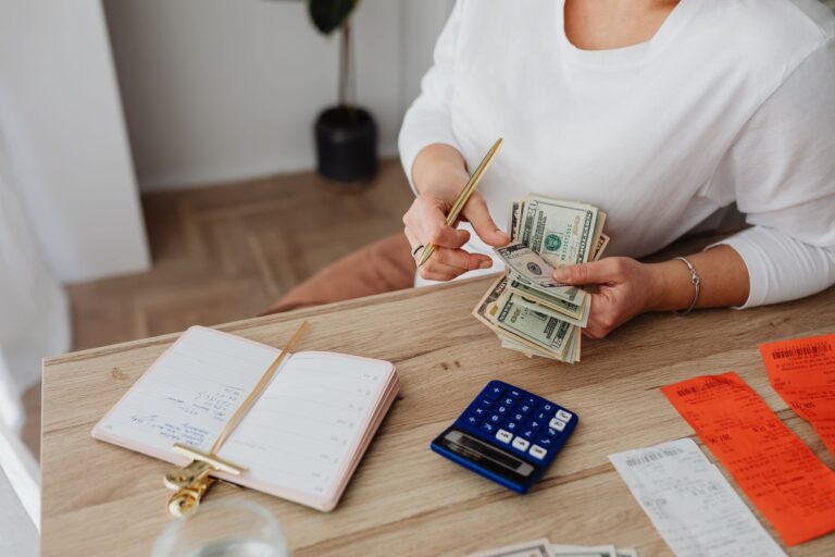 Lifestyle Inflation: How to Avoid It (Even After a Raise)