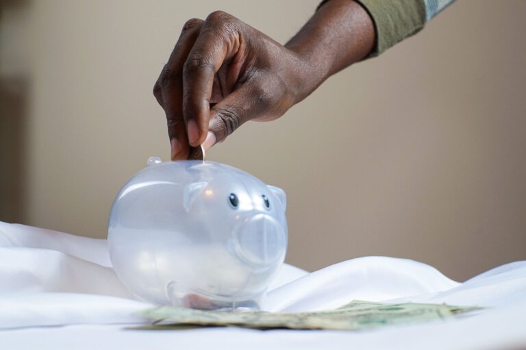 What Is a CD (Certificate of Deposit) and How Does It Work?